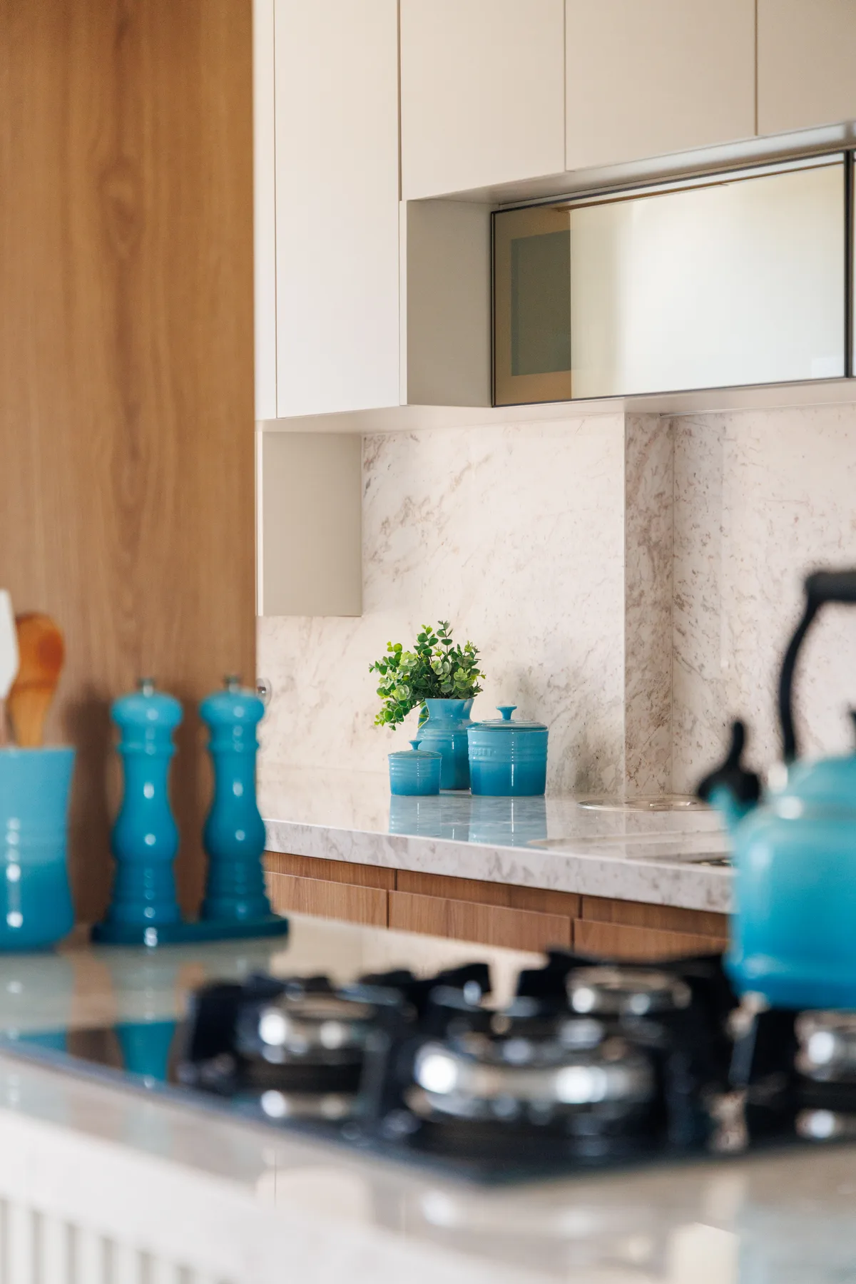 Bancada e Backsplash em Mármore — Apto 805